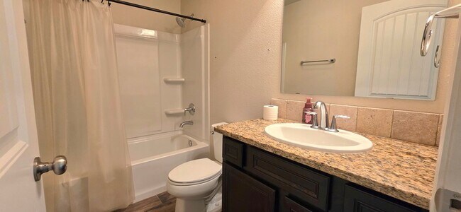 Building Photo - 1025 Pine Leaf Pl