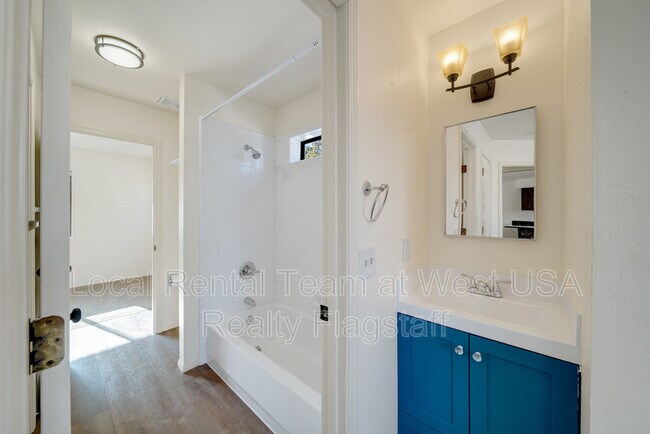 Building Photo - 55 S Pinegrove Rd