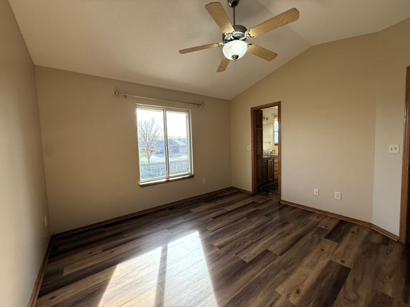 Building Photo - 1417 Cedar Tree