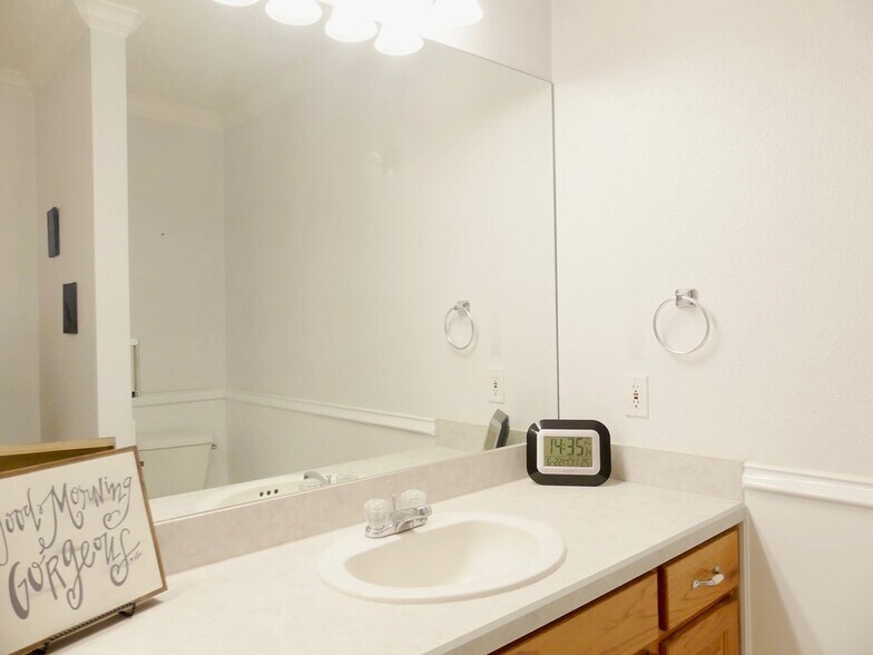 Building Photo - 1312 NW 15th St