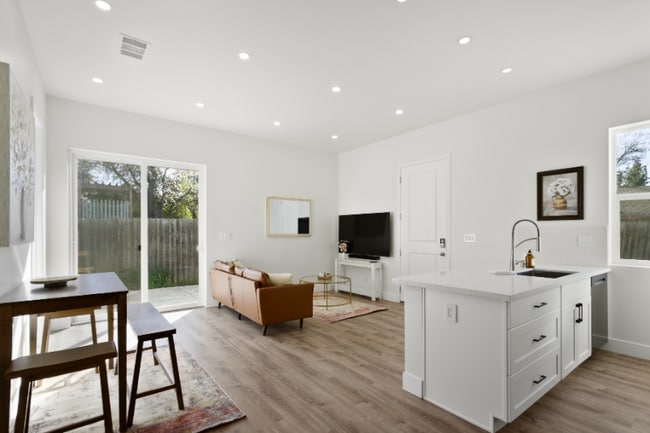 Building Photo - 1648 Colusa Ave