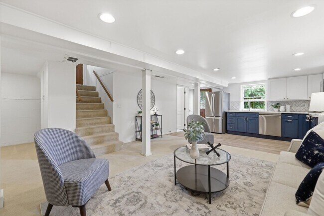 Building Photo - 4076 NE 87th St