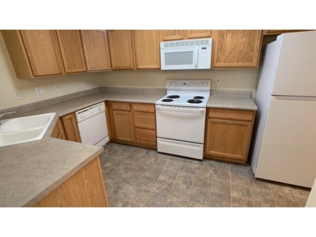 Building Photo - Secluded ranch style home near Cheyenne Canyon