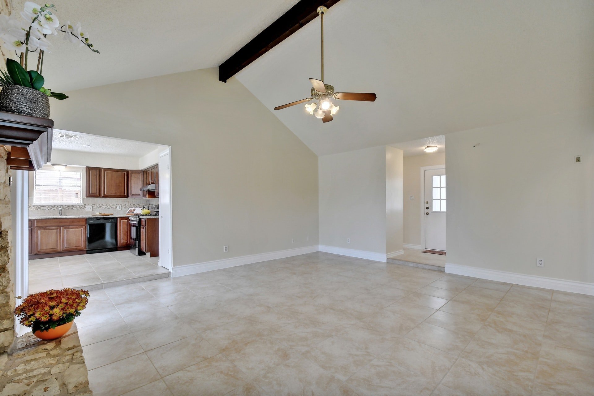 Building Photo - 1622 Peachtree Valley Dr
