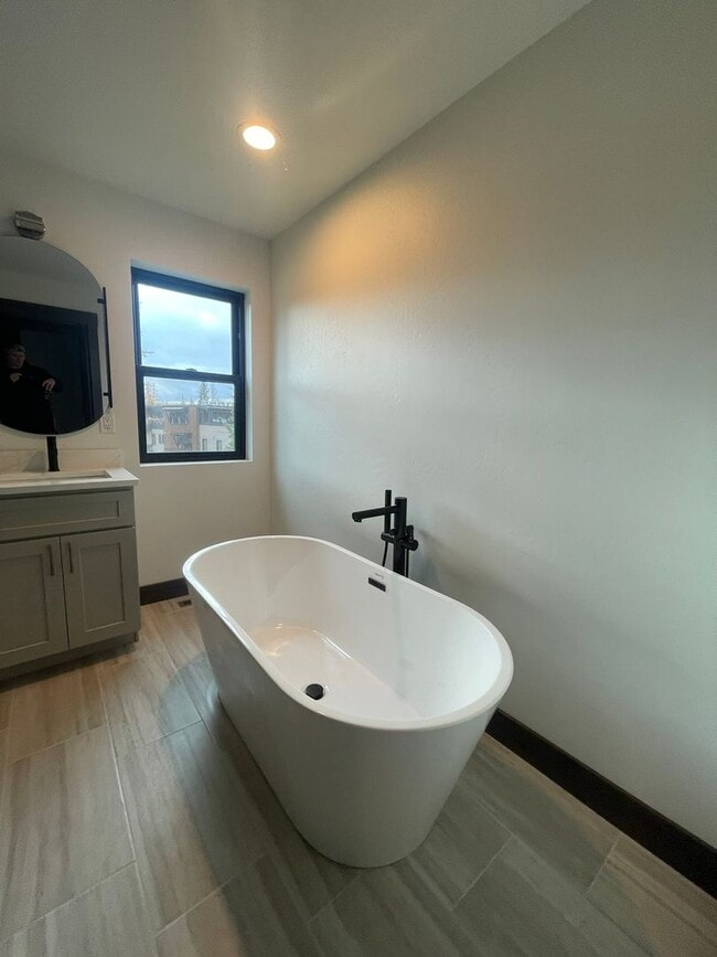 Building Photo - Whitefish Landing Town House