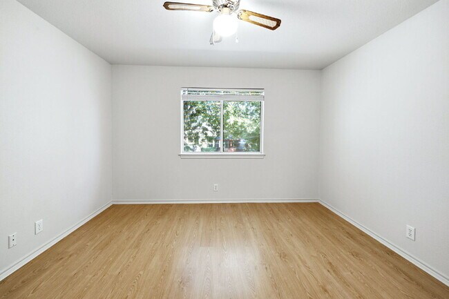 Building Photo - 4 Bedroom home with ZERO carpet close to RAFB