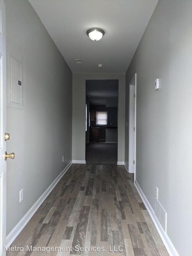 Building Photo - 2 br, 1 bath House - 741 Vine St