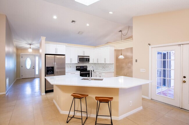 Building Photo - 1559 Grantham Dr