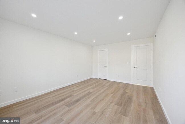 Building Photo - 507 Bradley Ct