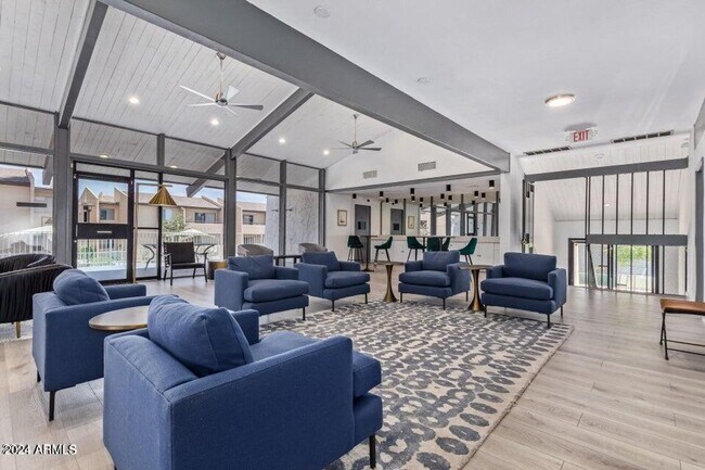 Building Photo - KE0001