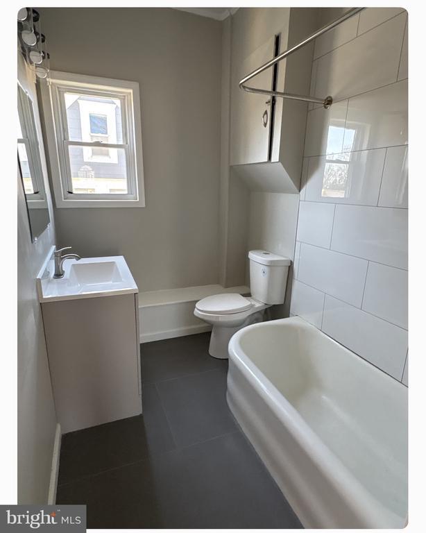 Building Photo - 109 Union Ave