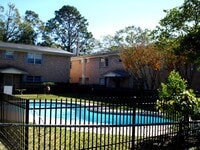 Building Photo - 1230 Shadowdale Dr