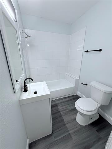 Building Photo - 1326 W Sears St