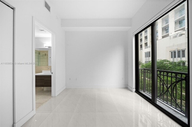 Building Photo - 301 Altara Ave