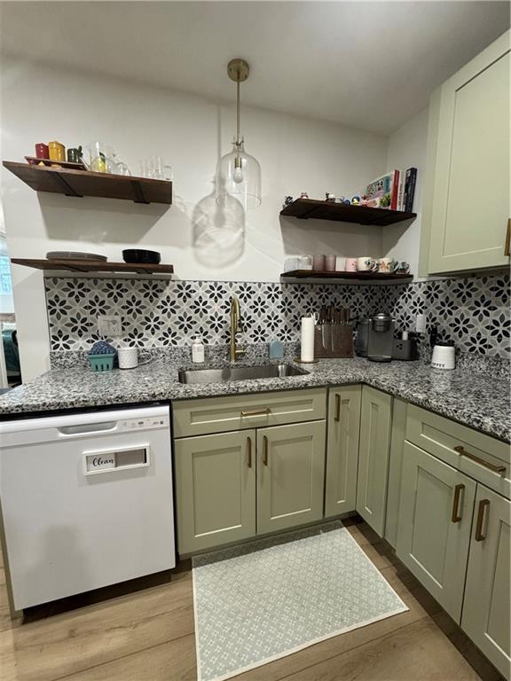 Building Photo - 31 Stella St