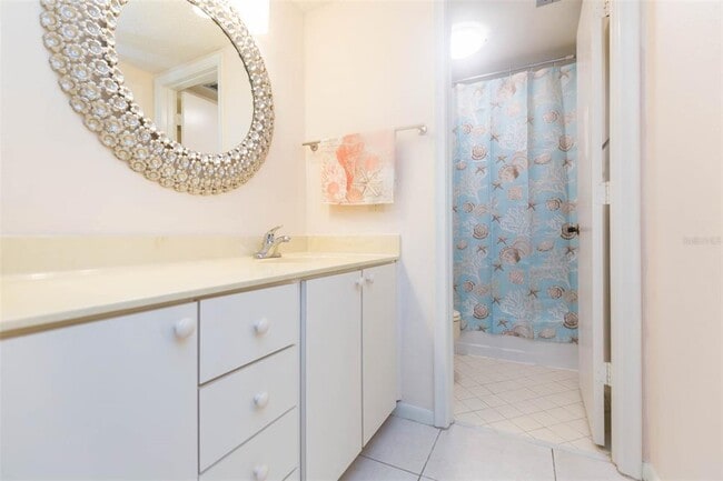 Building Photo - 6357 Bahia Del Mar Blvd S