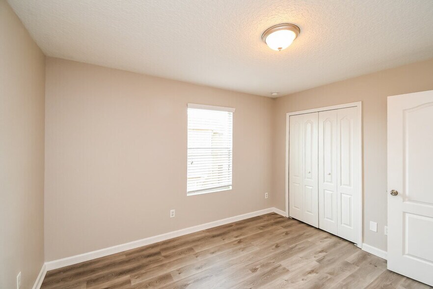 Building Photo - 16280 Stanis Ct