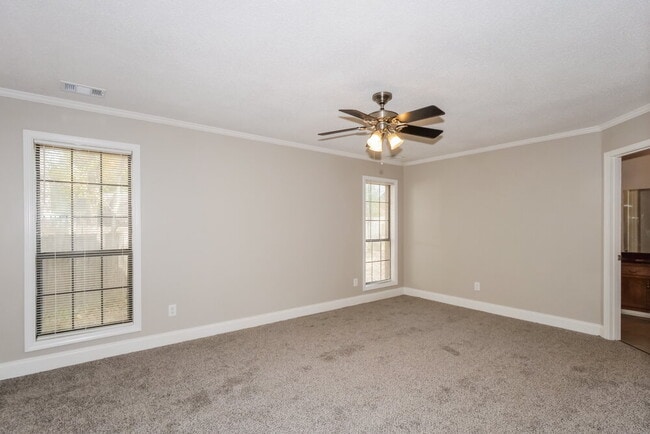 Building Photo - 8139 Creek Way Cove