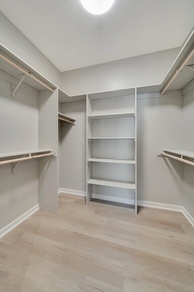 Building Photo - 8926 S 42nd St