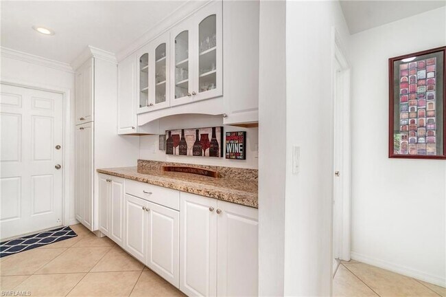 Building Photo - 1933 Countess Ct