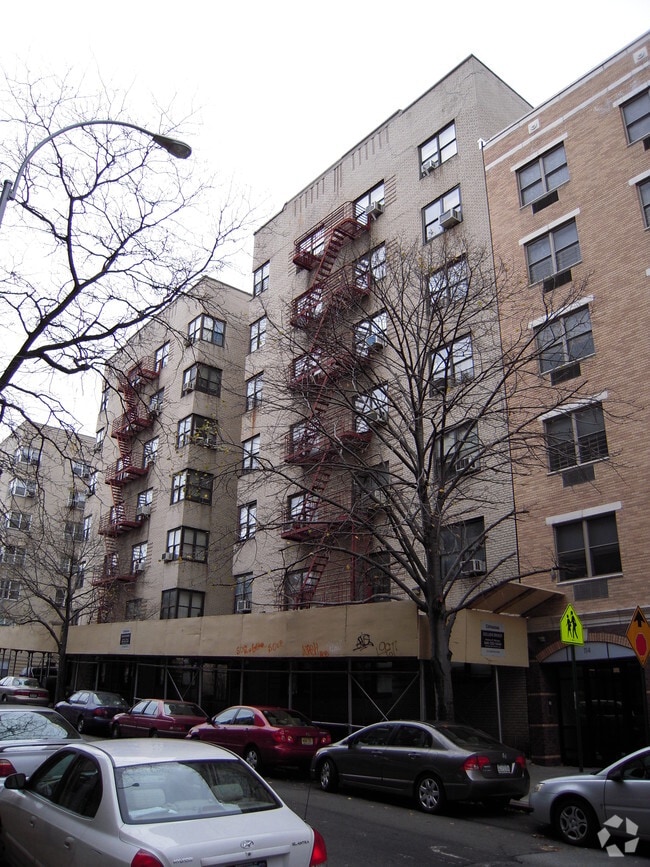 Building Photo - 110 Bennett Avenue
