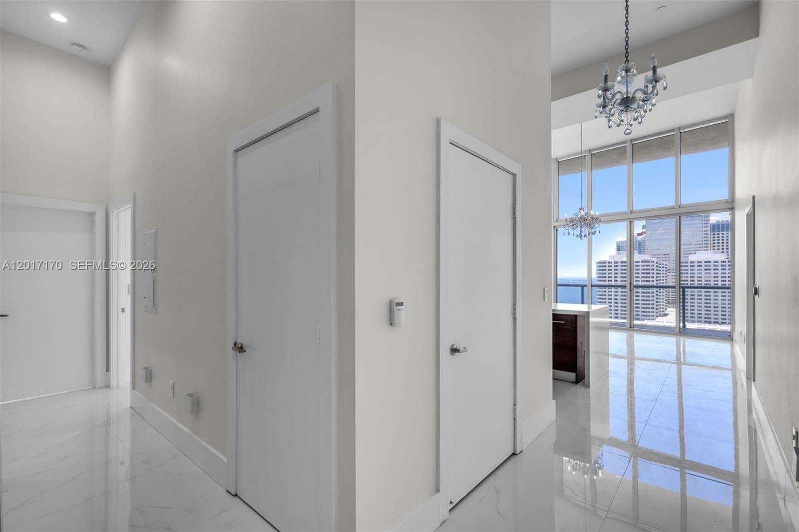 Building Photo - 495 Brickell Ave