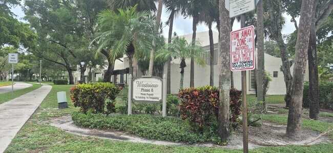 Building Photo - 1145 NW 98th Terrace