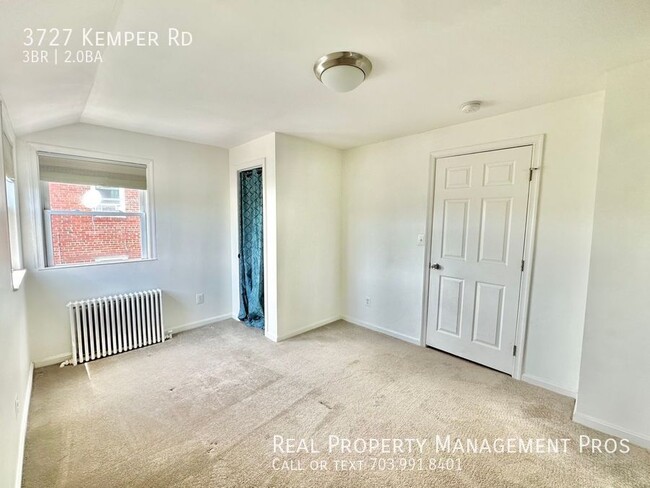 Building Photo - 3727 S Kemper Rd