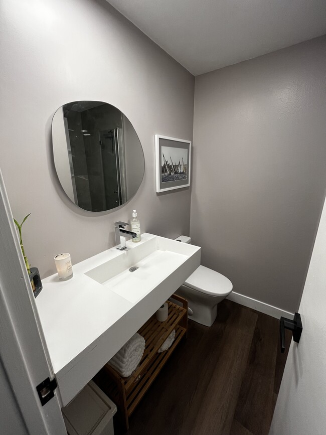 Guest bathroom - 1115 S Elm Dr