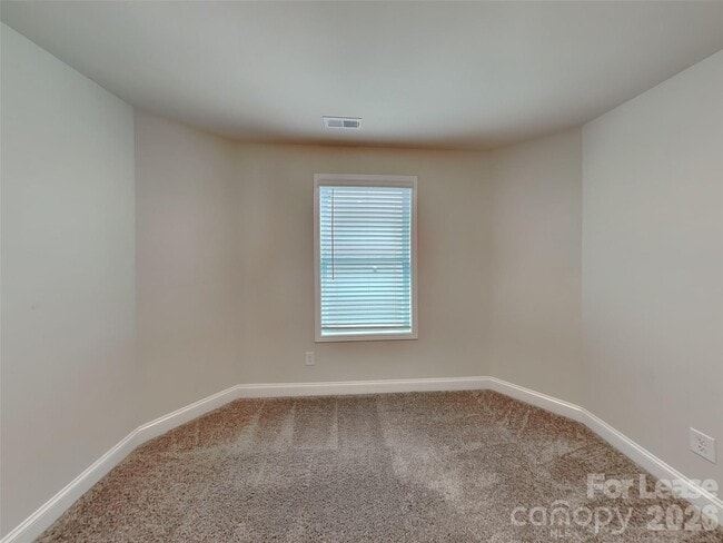 Building Photo - 148 Kingshall Rd