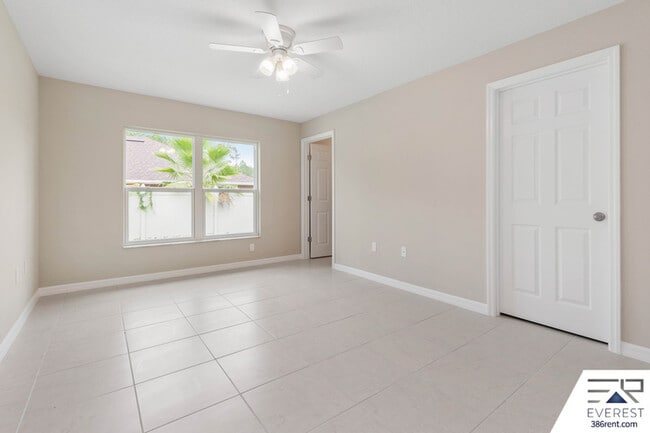 Building Photo - 16 Squanto Pl