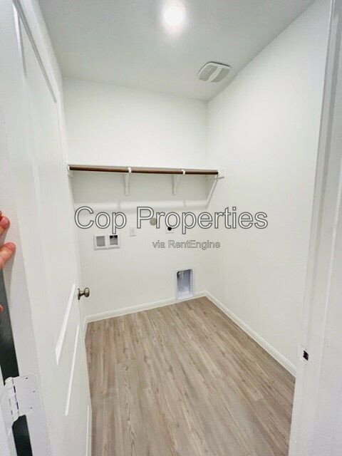 Building Photo - 10419 Beachball Bnd