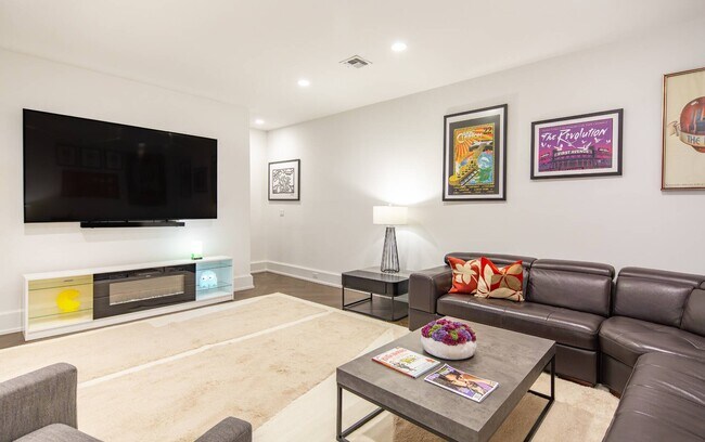 Building Photo - 20 Lighthouse Ln