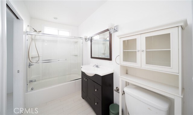 Building Photo - 22149 Victory Blvd