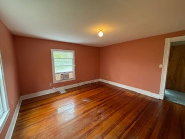 Building Photo - Single Family Home Close to Downtown Lexington