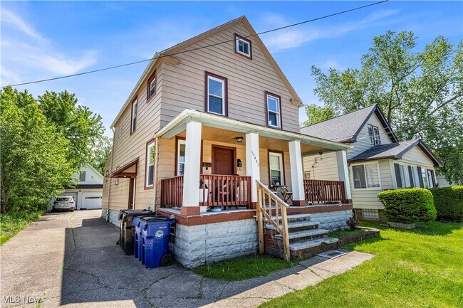 Building Photo - 13437 Kirton Ave