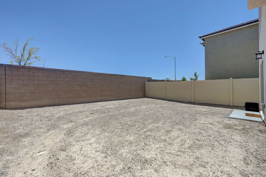 Building Photo - 6844 Toros St
