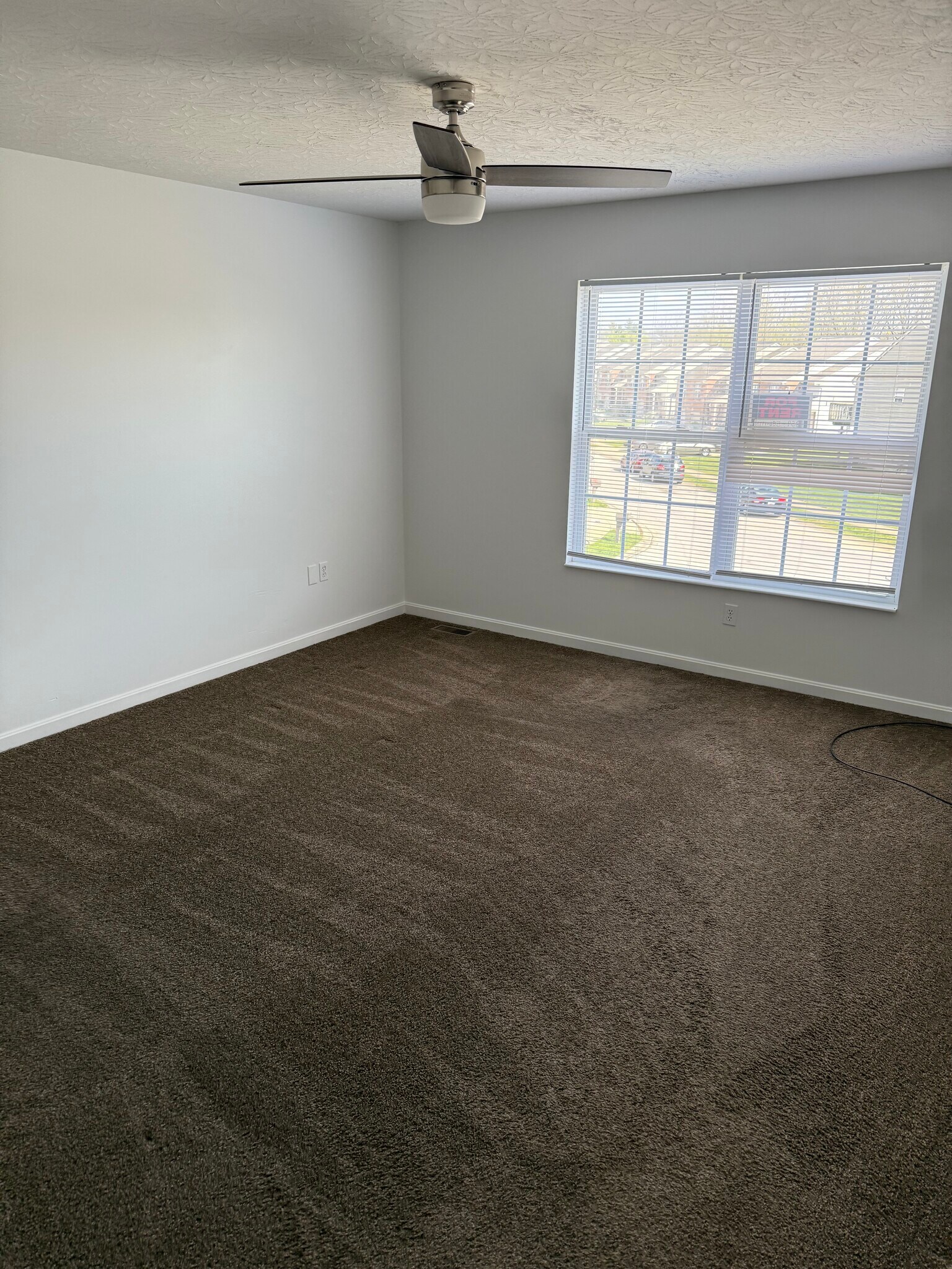 Building Photo - 48 Deer Haven Ct