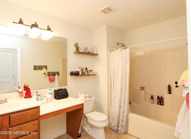 Building Photo - 1448 Heather Ct