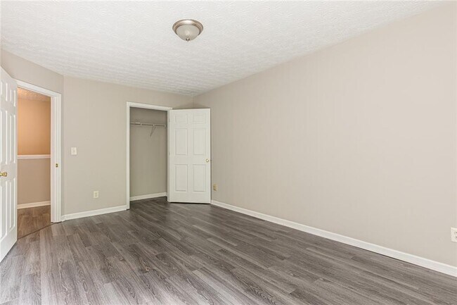 Building Photo - 2152 Lenox Ave