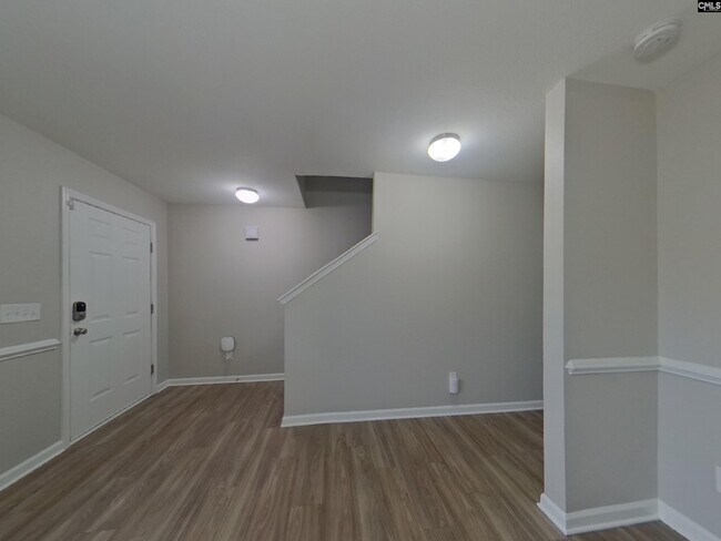 Building Photo - 750 Chariot Way