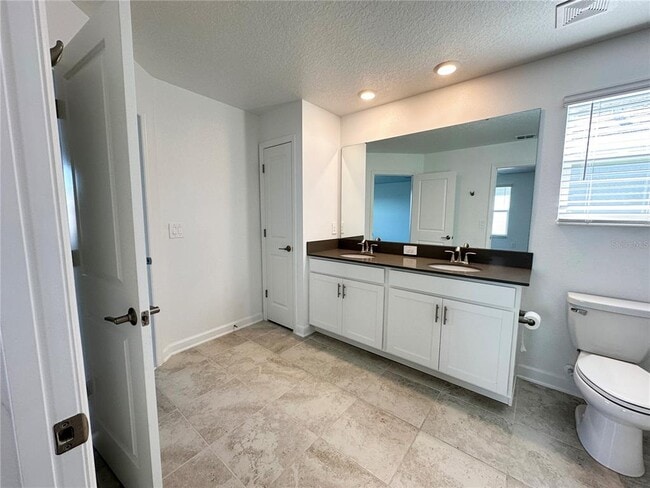 Building Photo - 11288 Listening Dr