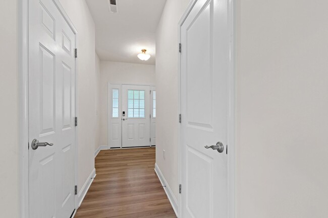Building Photo - Spacious 3-Bedroom Townhome in Durham!