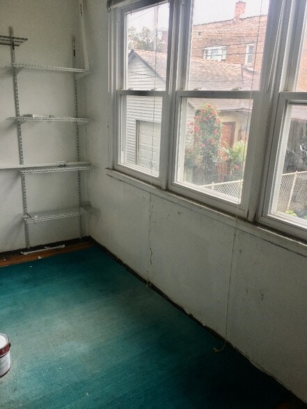 Building Photo - 4242 N Damen Ave