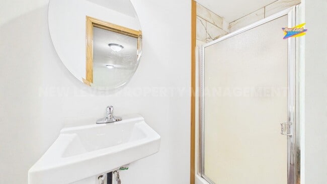 Building Photo - 4704 SW 101st Terrace