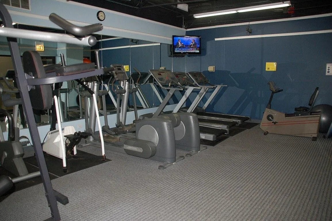 Fitness Room - 1636 N Wells St
