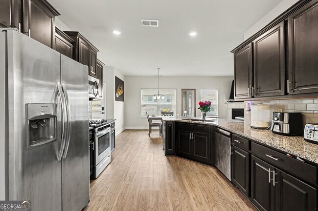 Building Photo - 837 Everleigh Ct