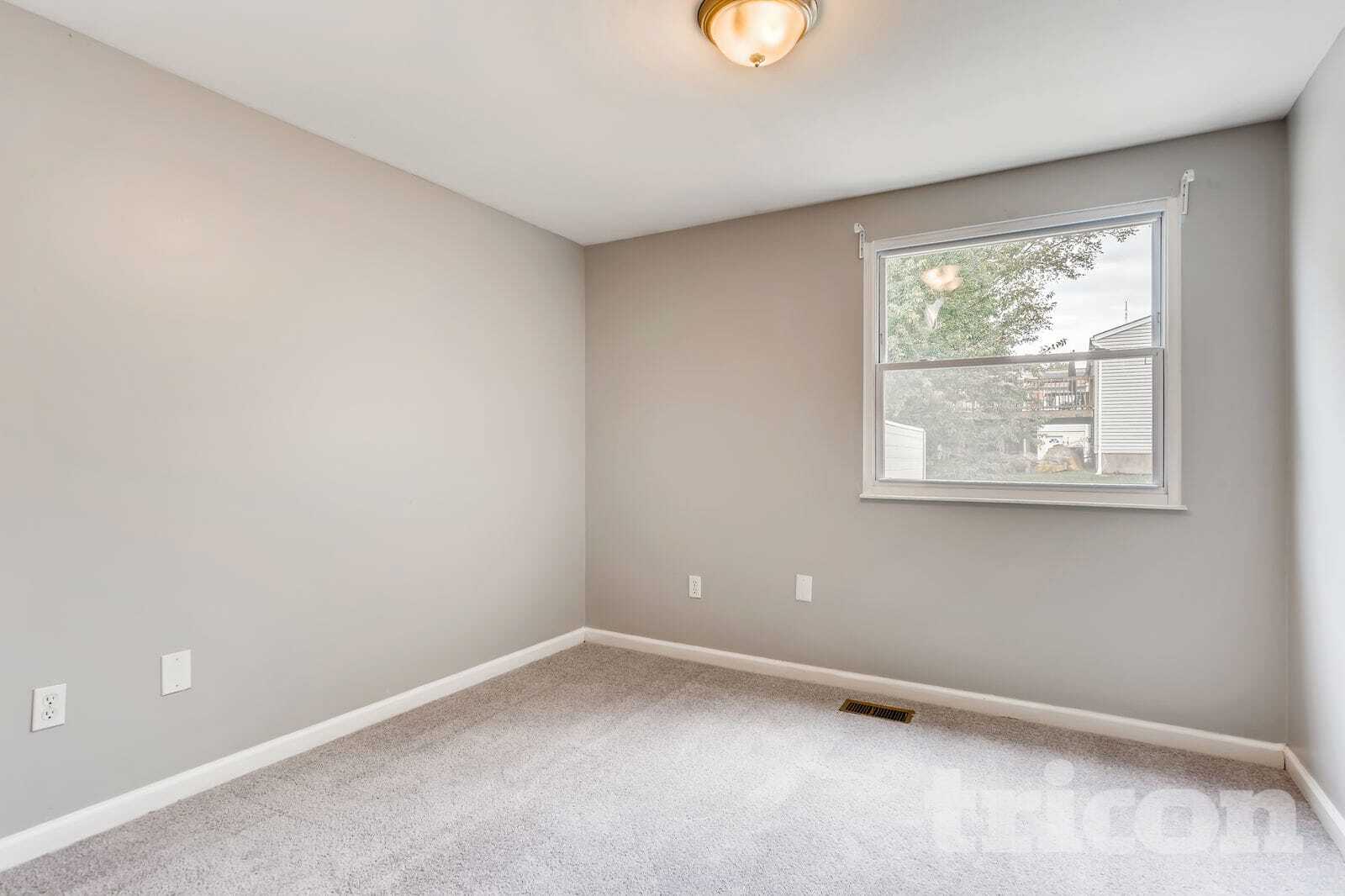 Building Photo - 329 Kearney Dr