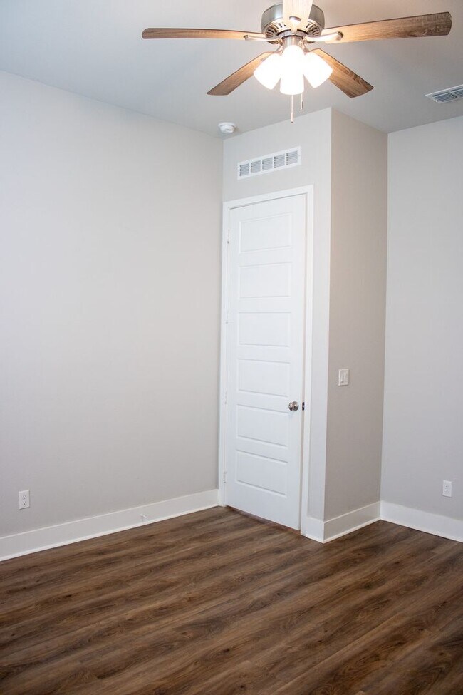 Building Photo - Welcome to this beautiful move in ready home in the much-desired Brytan Community!