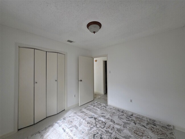 Building Photo - 5613 Cripple Brook Ct